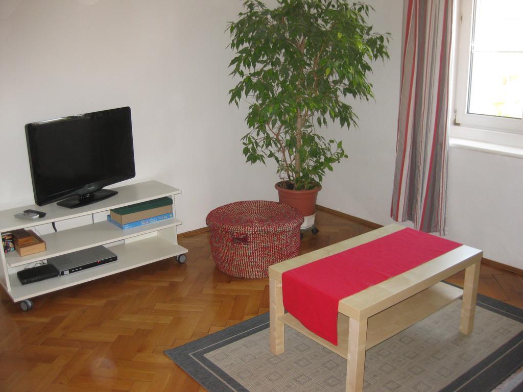 Appartement St. Leonhard Graz Esterno foto